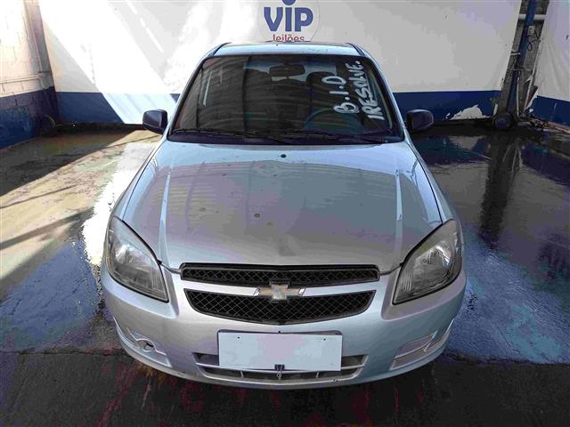 Comprar Sedan Chevrolet Classic Sedan 1.0 4P Vhce Flex LS Prata 2015 em  Americana-SP