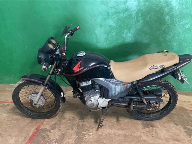 Honda/CBX 200 Strada, cor roxa, ano/mod 1998/1999 Motos em leilão