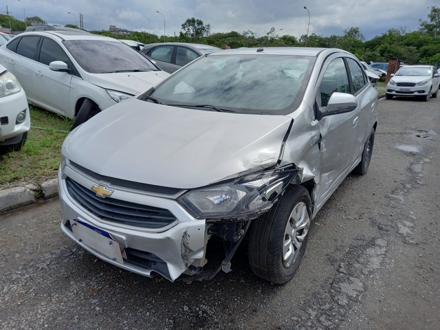 Chevrolet Aveo é novo hatch mais barato que o Onix e dispensa